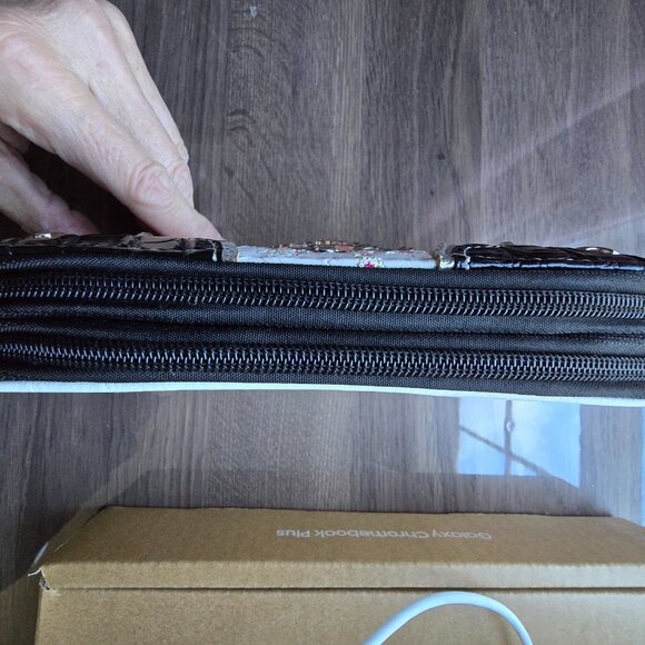 Ladies Black White & Pink Double Zip Around Wallet NEW - Picture 5 of 5